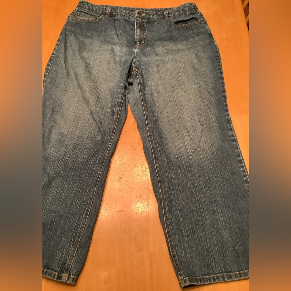 TALBOTS WOMAN PETITES STRETCH BLUE JEANS 16W very gently worn.